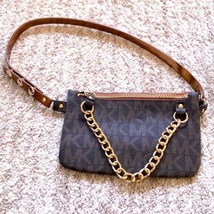 Michael Kors belt purse in EUC